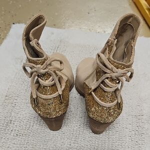 Giani Bernini Beige Suede Lace-Up Ankle Boots with Gold Glitter Heel